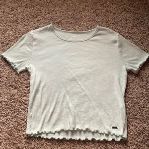 Hollister lettuce trim top